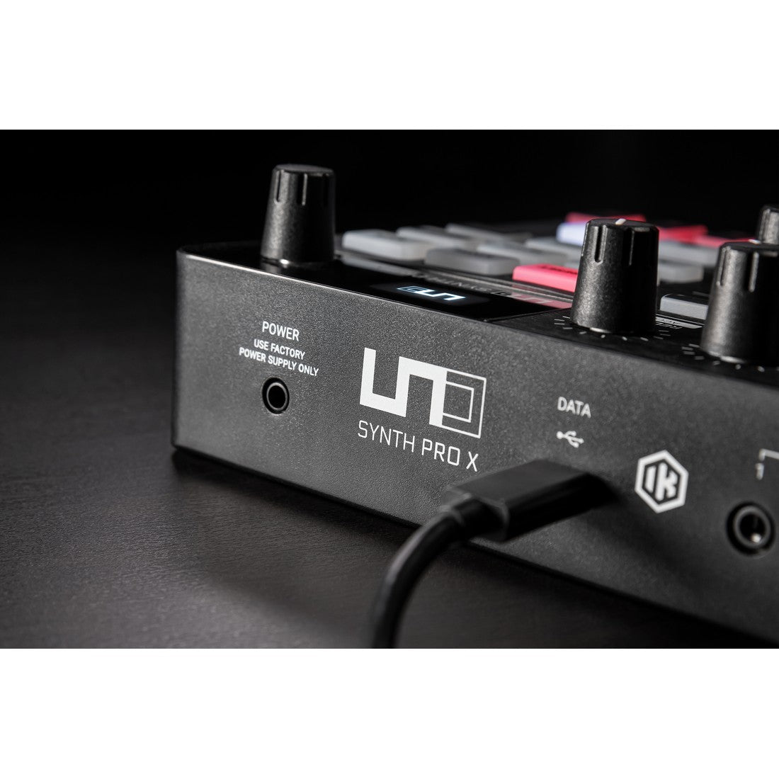 IK Multimedia UNO Synth PRO X Paraphonic Analog Synthesizer (1143262)