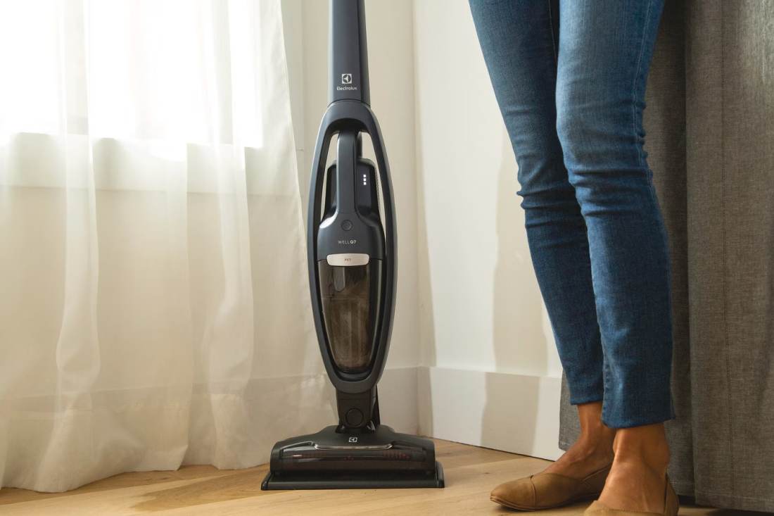 Electrolux EHVS35P2AI WellQ7 Pet Stick Vacuum - Indigo Blue