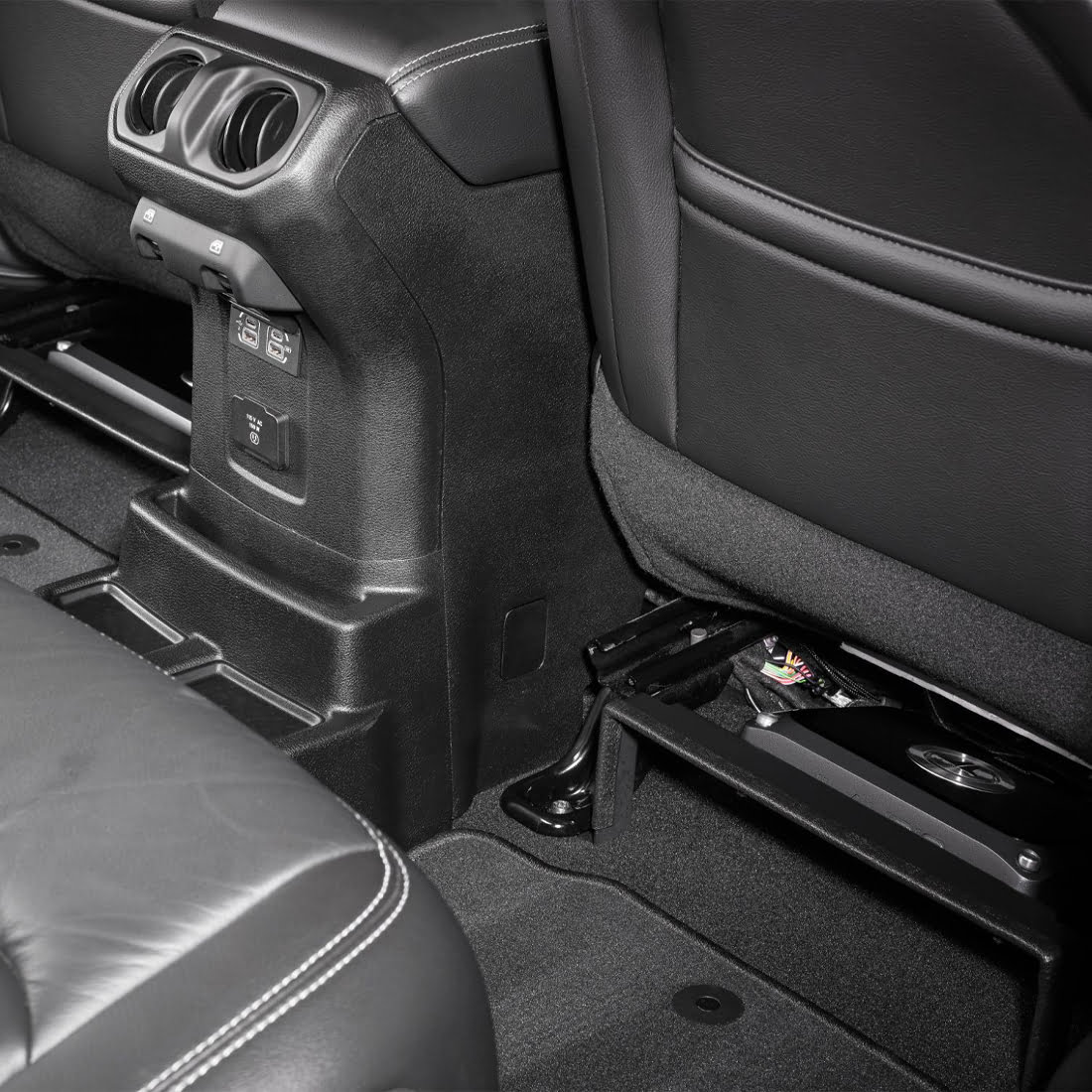 JL Audio SBA-J-JLU-UAR Jeep-specific amplifier rack — fits select 2018-up Jeep Wrangler Unlimited and 2020-up Jeep Gladiator – #99837