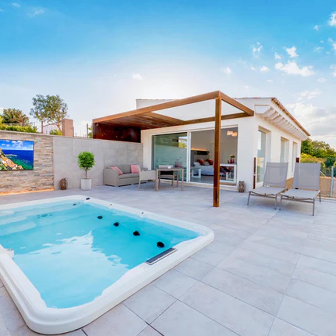 Neptune Full Sun 4K UHD HDR LED webOS Outdoor Smart TV with Outdoor Mount - ODTV5504 - ODTV6504