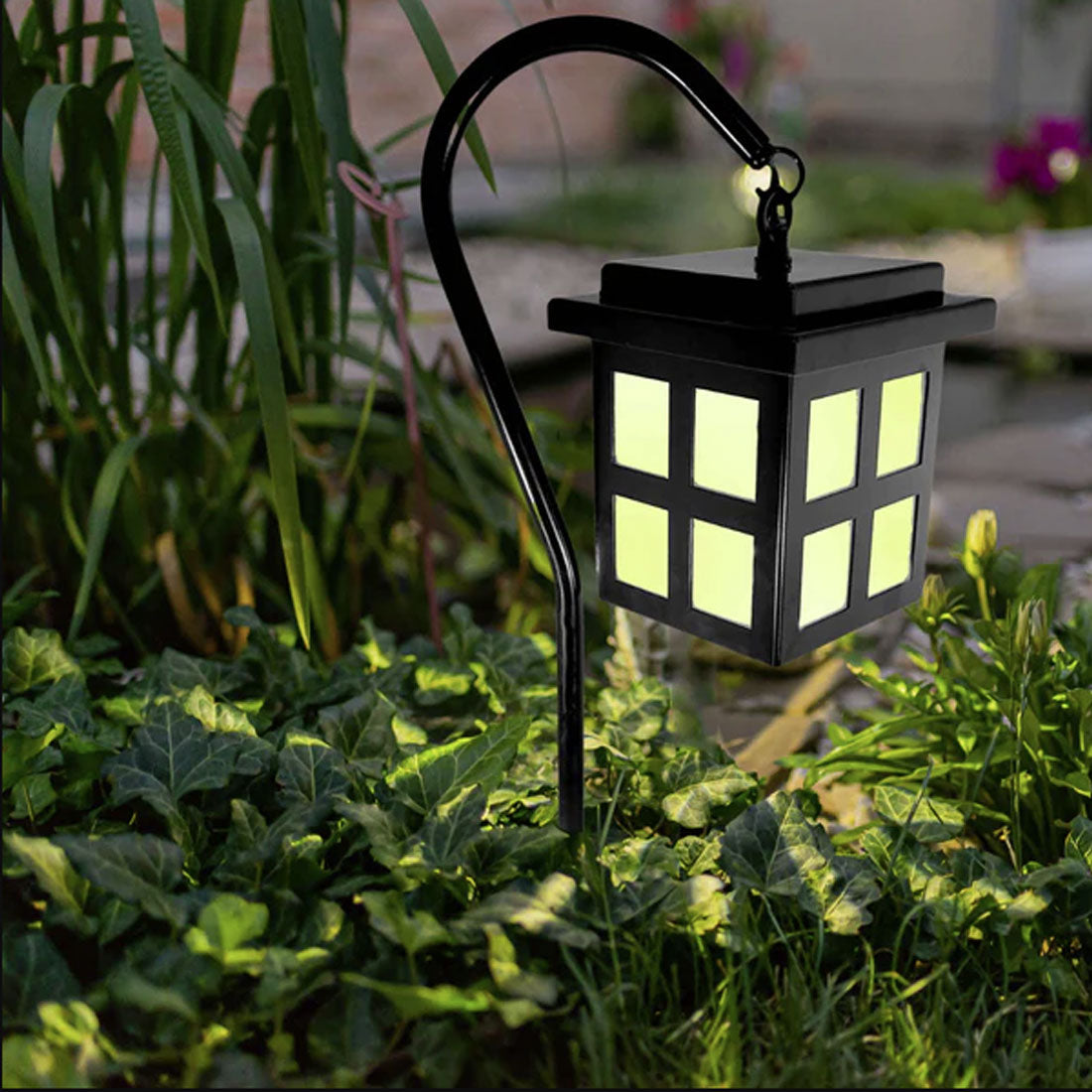 Silhouette Lights PL175B Lantern On a Stand LED Path Light - Black