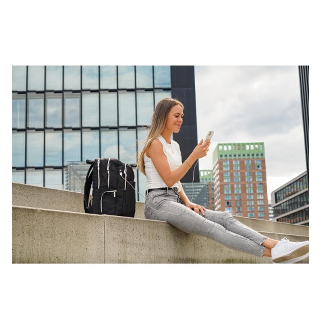 Swissdigital SD1006FBT02506-01B 16" Laptop Backpack - Black