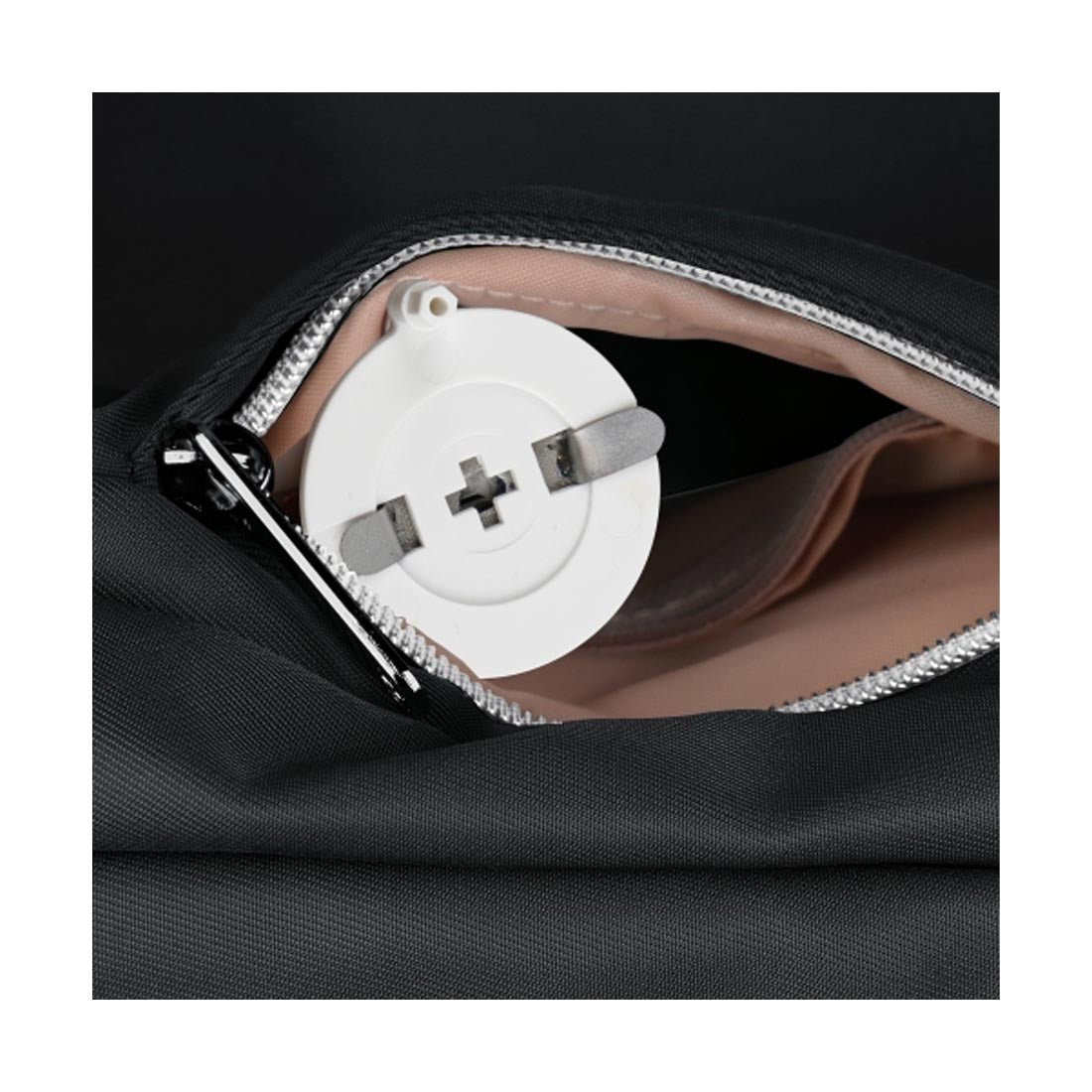 Swissdigital SD1006FBT02506-01B 16" Laptop Backpack - Black