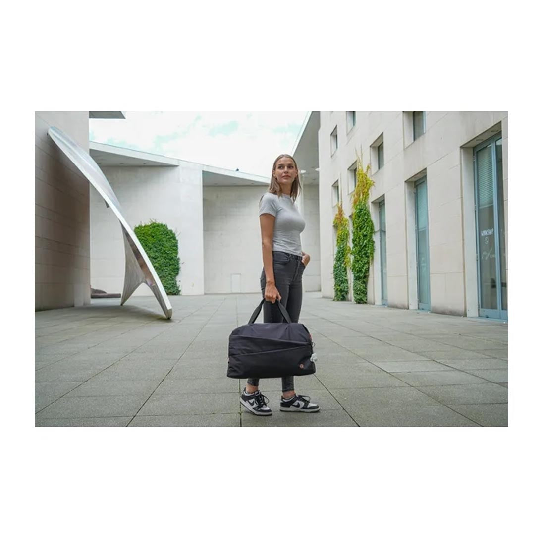 Swissdigital SD5527 Katy Rose NG 34L Duffle Bag - Black