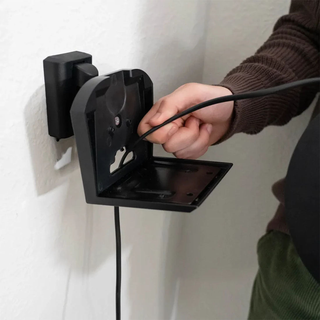 Sanus WSWME32-B2 Adjustable Speaker Wall Mount