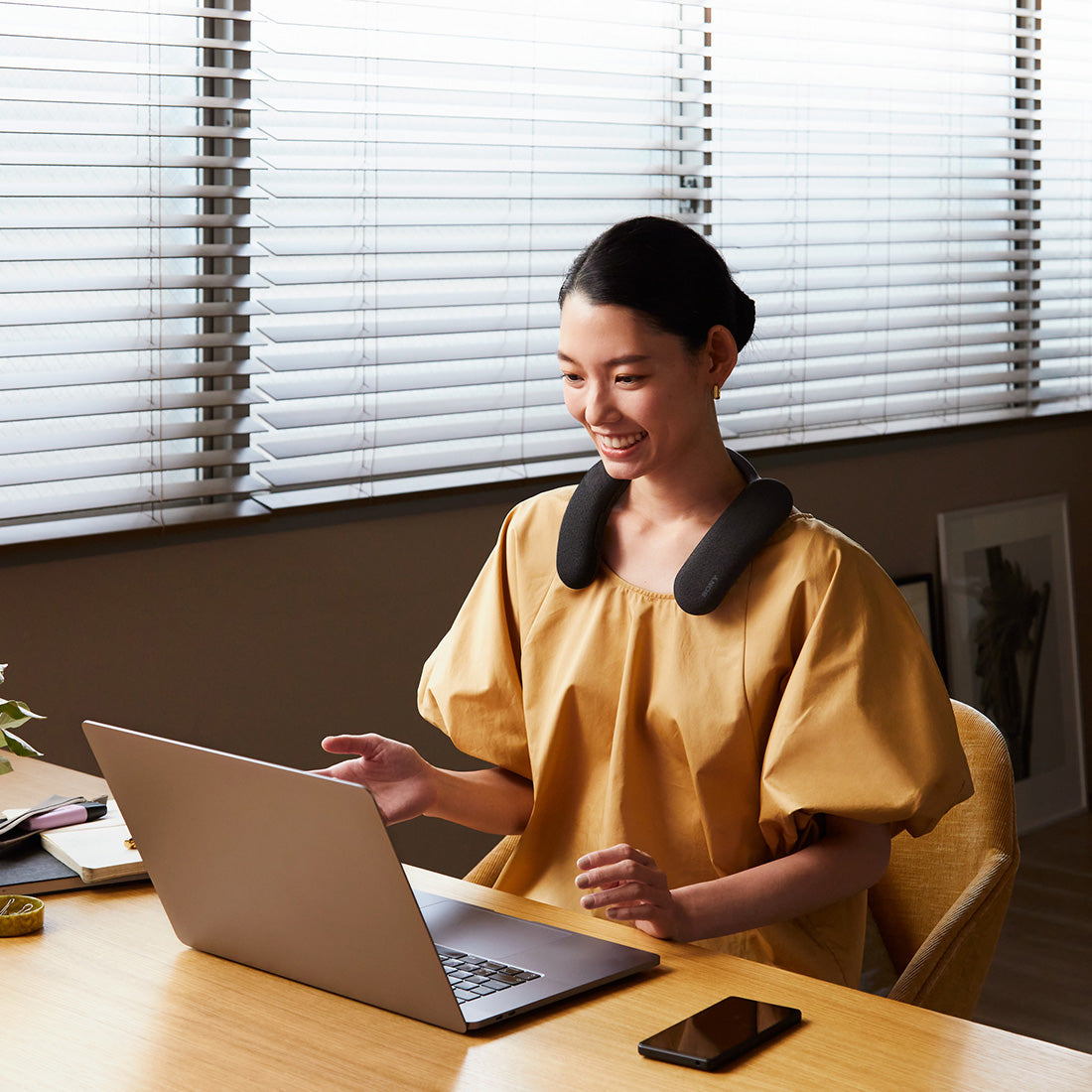 Sony HT-AN7 BRAVIA Theatre U Wearable TV Speaker (HTAN7)