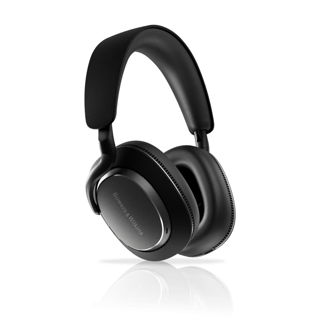 A three-quarter view of Bowers & Wilkins Px7 S3 in Anthracite Black
