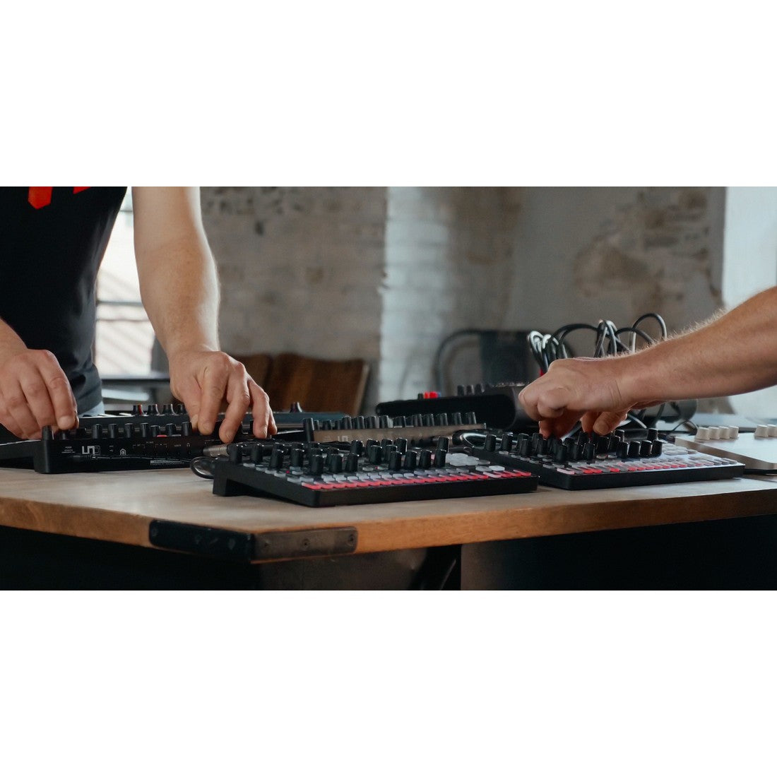 IK Multimedia UNO Synth PRO X Paraphonic Analog Synthesizer (1143262)
