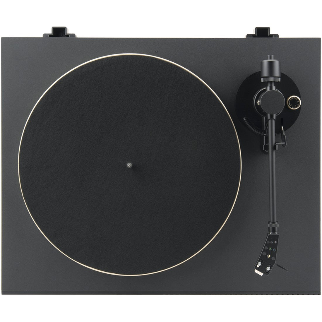 JBL Spinner BT turntable