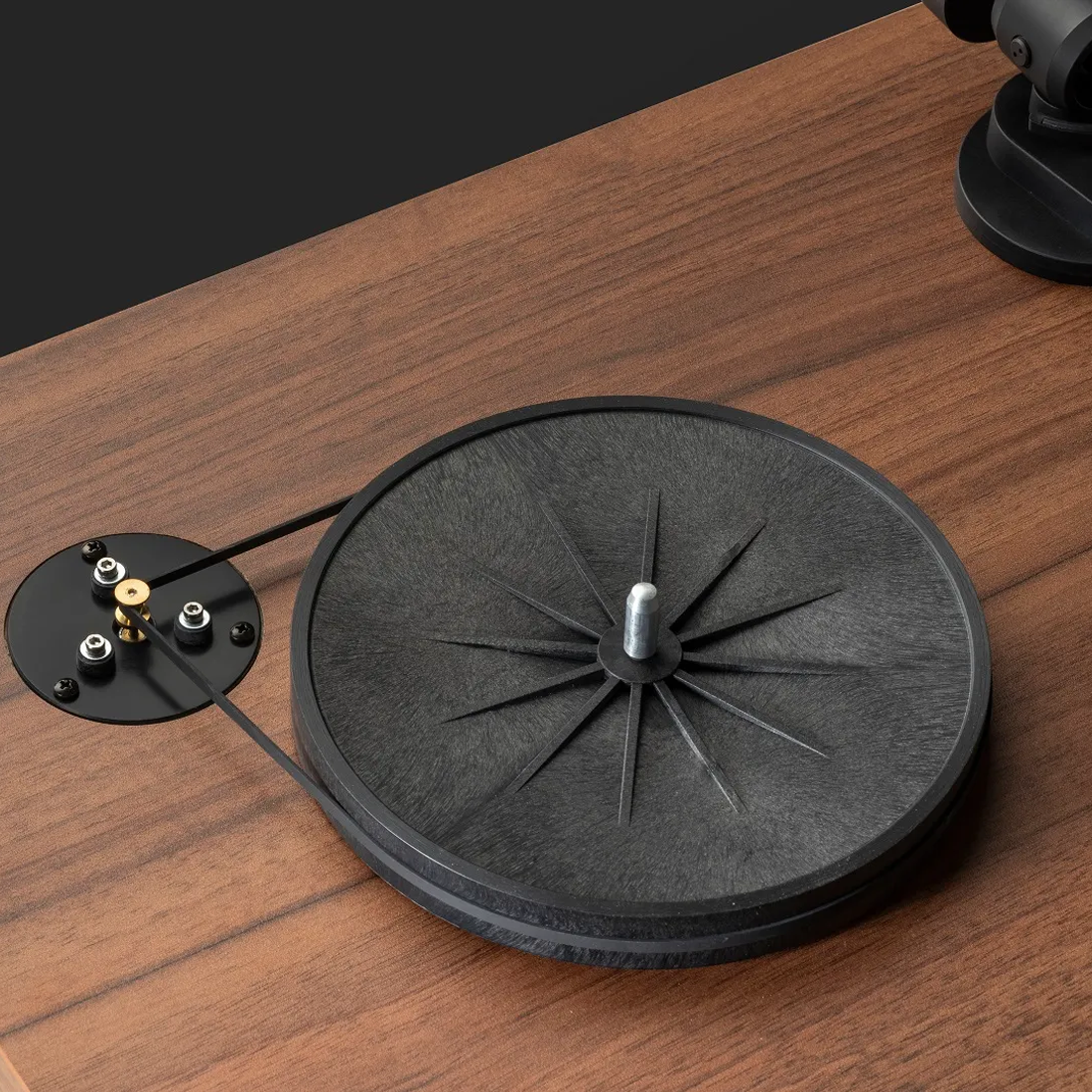 Pro-Ject E1 BT Turntable With Bluetooth Transmitter