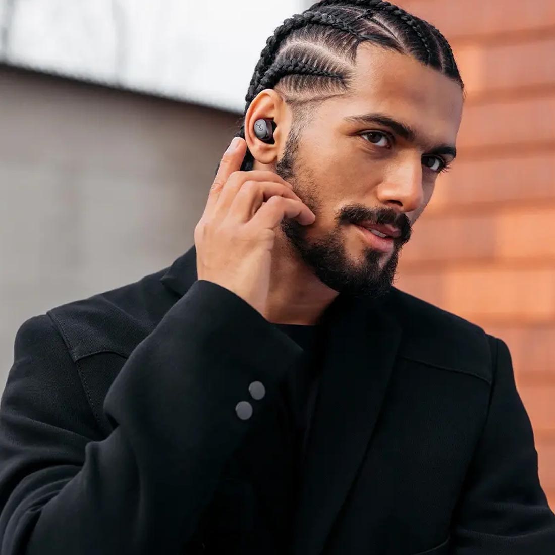 Sennheiser Momentum 4 In-Ear Noise Cancelling Truly Wireless