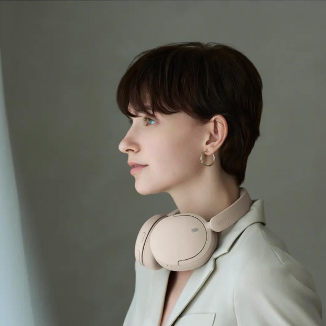 Sony WH-CH730N/C Wireless Noise Cancelling Headphones  - Oat - 2026