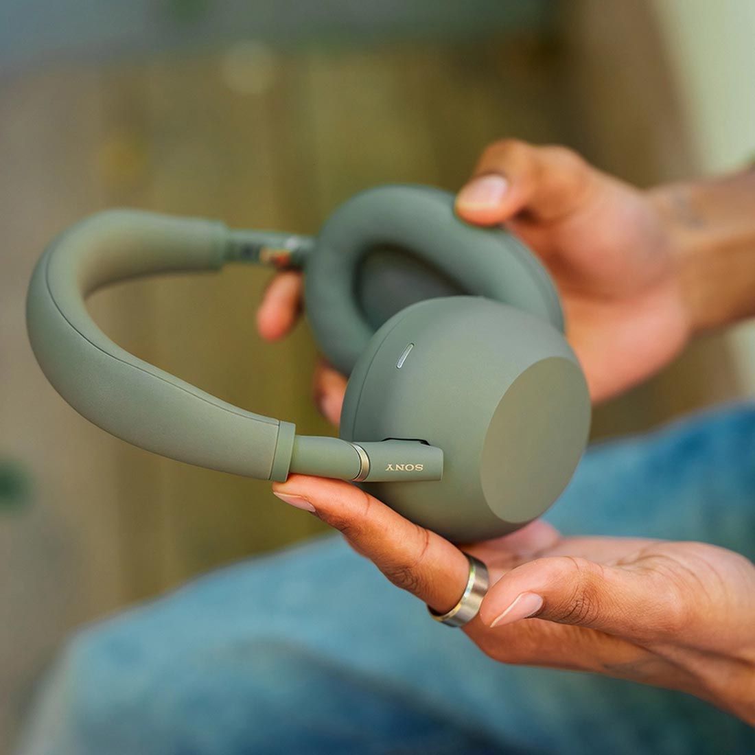 Sony WH-1000XM6/G Wireless Noise Cancelling Headphones - Olive Gray - 2026