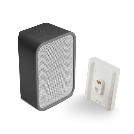 Bluesound Pulse Flex 2i in charcoal skin with battery pack